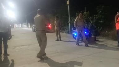 मथुरा: गांव राजपुर में गोलीबारी और पथराव से दहशत, आपसी रंजिश में हुआ बवाल, पुलिस ने संभाला मोर्चा