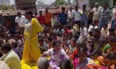 ಹನೂರು: ಡಿಜೆ ಅನುಮತಿ ಬೇಡಿಕೆ: ಲೊಕ್ಕನಹಳ್ಳಿಯಲ್ಲಿ ಮಾರಿಹಬ್ಬದ ವೇಳೆ ರಸ್ತೆ ತಡೆದು ಗ್ರಾಮಸ್ಥರ ಆಕ್ರೋಶ