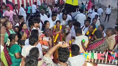 காஞ்சிபுரம்: நீர்வல்லூர் பகுதியில் காஞ்சிபுரம் திமுக வேட்பாளர் நித்யா சுகுமார் தீவிர வாக்கு சேகரிப்பு.