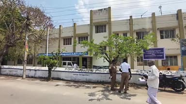 பெரம்பலூர்: செங்குணத்தில் தேரதல் பறக்கும்படையினர் வாகன சோதனையில் காரில் இருந்து ரூ 2,44,97,500 ரொக்கத்தை பறிமுதல் செய்தனர்