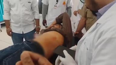 इटावा: उदी मोड पर ऑटो चालक से अवैध वसूली कर रहे युवक ने विरोध करने पर सवारी को पेट में चाकू मारा, हालत गंभीर, फैली दहशत