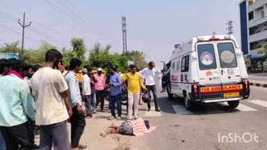 తిమ్మాపూర్ ఎల్ఎండీ కాలనీ: సుభాష్ నగర్ స్టేజ్ వద్ద ఇసుక ట్రాక్టర్ ఢీకొట్టడంతో వృద్దుడు మృతి