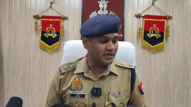 जनपद अमरोहा के सम्मानित नागरिकों के गुम/खोये हुये मोबाइल फोन की बरामदगी हेतु चलाये जा रहे विशेष अभियान के अन्तर्गत जनपदी...