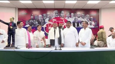 लो जी,,,,
ब्रेकिंग अमरोहा
हसनपुर बिधानसभा से भाजपा विधायक के भाई सैकड़ो कार्यकर्ताओं के साथ साइकिल पर हुए सवार
गंगेश्...