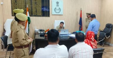 #SPgzr महोदय द्वारा आज दिनांक 21.04.2026 को प्रतिदिन की भाँति जनसुनवाई करते हुए शिकायतकर्ताओं की समस्याओं को सुना गया व ...