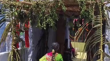 పత్తికొండ: పత్తికొండలో వెంకటేశ్వర స్వామి కళ్యాణ మహోత్సవం పాల్గొన్న భక్తులు