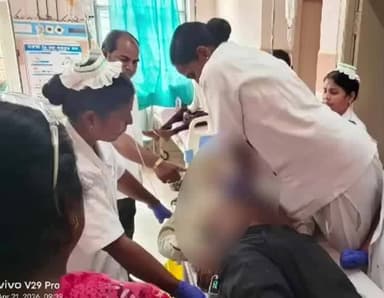 ఎల్లారెడ్డి: ఎల్లారెడ్డి బస్టాండ్ లో ఘోరప్రమాదం ఓవ్యక్తి బస్సు ఢీకొనడంతో అక్కడికక్కడే మృతి, కేసునమోదుచేసి దర్యాప్తుచేస్తున్న పోలీసులు