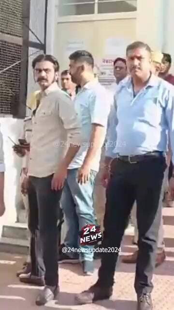 सेंट एंथोनी स्कूल में बच्चे की मौत के बाद एमबी हॉस्पिटल की मोर्चरी में आक्रोशित हुए परिजन