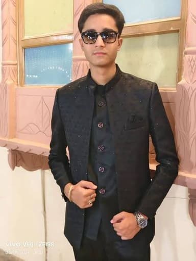 प्रिय हर्ष को बहुत बहुत बधाई बाबा श्याम का आशीर्वाद बना रहे# जोधपुर (राजस्थान)
#गरोठ नगर के हर्ष शर्मा को एम.बी.एम. इंजी...