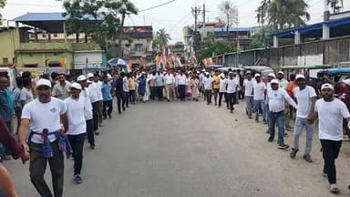 প্রচারের শেষ দিনে তৃণমূল প্রার্থী কৃষ্ণ দাসের বিশাল মিছিল