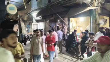 सीलमपुर: उगाही से इनकार पर सैलून संचालक पर हमला, दुकान में तोड़फोड़