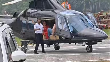 মেখলিগঞ্জ: হেলিকপ্টারে উচলপুকুরিতে হেমা মালিনি! মেখলিগঞ্জে বিজেপির জনসভায় উপচে পড়ল ভিড়, দাবি ৩০ হাজারের বেশি সমর্থক উপস্থিত