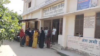 सिकंदरा: सिकंदरा में स्मार्ट मीटर से बढ़ी परेशानी: बिजली बिल जमा होने के बावजूद कटौती, उपभोक्ताओं ने किया विरोध