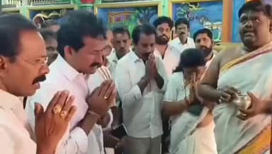 నరసాపురం: డిప్యూటీ సీఎం పవన్ కళ్యాణ్ త్వరగా కోలుకోవాలని చిరంజీవి, పవన్ కళ్యాణ్ అభిమానులు రామాలయంలో పూజలు పాల్గొన్న ఎమ్మెల్యే