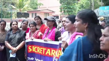 തിരുവനന്തപുരം: വനിതാ സംവരണ ഭേദഗതി ബിൽ, തിരുവനന്തപുരം നഗരസഭയിലെ വനിതാ കൗൺസിലർമാർ സെക്രട്ടേറിയറ്റ് മാർച്ച് നടത്തി