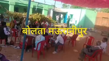 झांसी के बबीना क्षेत्र में सुकुवा ढ़ुकुवा बांध के पास देर रात्रि कुछ अज्ञात बदमाशों ने बारातियों से भरी बस को रोकर बरातिय...