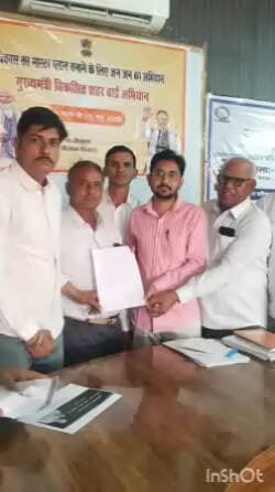 खैरथल में वार्डों की समस्याओं पर चर्चा, नगर परिषद आयुक्त को सौंपे गए मांगों के प्रस्ताव