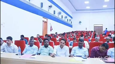 चाईबासा: उपायुक्त ने DDO के साथ की महत्वपूर्ण बैठक, वेतन निकासी में सावधानी बरतने के दिए निर्देश