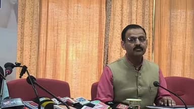 शिमला लाइव : कब होंगे पंचायत चुनाव ? राज्य चुनाव आयुक्त अनिल खाची पंचायत चुनाव को लेकर क्या बोले पत्रकार वार्ता में।#Liv...