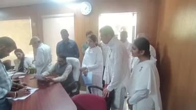 नरसिंहपुर: प्रजापिता ब्रह्माकुमारी ईश्वरीय विश्वविद्यालय के नाम पर धोखाधड़ी, कलेक्ट्रेट में SDM से शिकायत