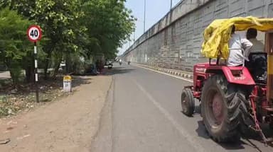 जळगाव: आकाशवाणी आणि प्रभात चौकातील अतिक्रमणावर महापालिकेची धडक कारवाई