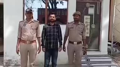 फूलपुुर: युवक को अवैध देशी बम के साथ किया गया गिरफ्तार