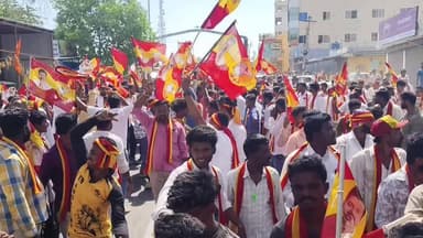 சூளகிரி: இளைஞர்கள் முதல் பெரியவர்கள் வரை குத்தாட்டம் போட்ட தவெக இறுதிநாள் பிரச்சாரம்: ரவுண்டானாவில் மாட்டுவண்டியில் வந்த வேட்பாளர்