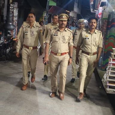 एसएसपी #Bulandshahr के निर्देशन में जनपदीय पुलिस द्वारा अपराध नियंत्रण, शान्ति एवं कानून-व्यवस्था बनाए रखने के दृष्टिगत ...