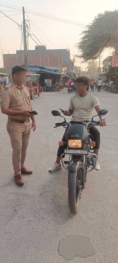 एसएसपी #Bulandshahr के निर्देशन में जनपदीय पुलिस द्वारा अपराध नियंत्रण व शान्ति एवं कानून-व्यवस्था बनाए रखने के दृष्टिगत...