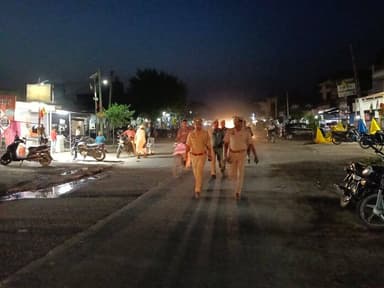 #SPKheri के निर्देशन में कानून व्यवस्था, शांति व सुरक्षा-व्यवस्था बनाये रखने के उद्देश्य से व आमजन में पुलिस के प्रति वि...