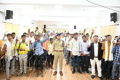 जनपद फतेहपुर में गुम/खोए हुए मोबाइल फोनों की बरामदगी हेतु #Spfhr श्री अभिमन्यु मांगलिक के निर्देशन में चलाए जा रहे विशेष...