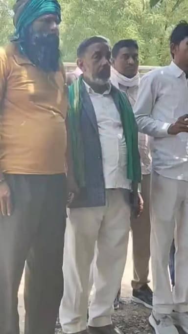 #घूरपुर क्षेत्र में 9 लाख के फर्जी बैंक ड्राफ्ट का मामला,डेढ़ माह बाद भी आरोपी फरार।
घूरपुर थाना क्षेत्र में 9 लाख रुपय...