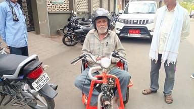 ♿️ #जनसुनवाई में संवेदनशील पहल, दिव्यांग हितग्राही को मिली नई राह
#झाबुआ जनसुनवाई में वार्ड क्रमांक 13 निवासी श्री बाबू...