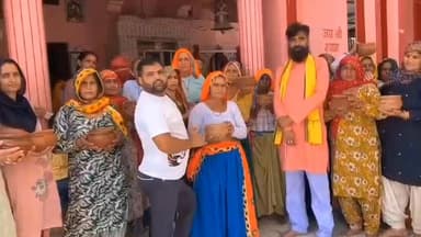 बहरोड क्षेत्र के खोहरी गांव स्थित हनुमान मंदिर में पक्षियों के लिए 21 परिंडे
सामर्थ्य दिव्यांग जनकल्याण संस्थान की और से...