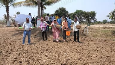 अक्षय तृतीया के पावन अवसर पर गरियाबंद में किसानों के लिए ज्ञान और नवाचार का संगम ।
इंदिरा गांधी कृषि विश्वविद्यालय रायप...