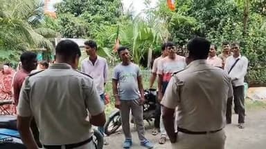 *ফ্রেজারগঞ্জে বিজেপির 'অন্নপূর্ণা যোজনা'র ফর্ম নিয়ে বিজেপি-তৃণমূল বচসা*
ফ্রেজারগঞ্জ: নির্বাচন যত এগিয়ে আসছে, সাগর বিধান...