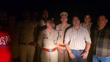 #COMAHAVAN_MTA द्वारा दी गई बाइट :-
@Uppolice
@adgzoneagra
@digrangeagra https://t.co/63zogx9m05