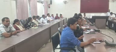 जिलाधिकारी महोदय के निदेशानुसार स्थानीय विकास भवन में आज दिनांक:21.04.26 को आयोजित जिला स्तरीय समन्वय समिति की बैठक में ...