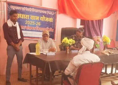 कालमुखी, हीरापुरखुर्द और खिड़गांव के पशुपालकों को दी जानकारी
---
उपसंचालक पशु चिकित्सा डॉक्टर हेमंत शाह ने बताया कि क्षीर...