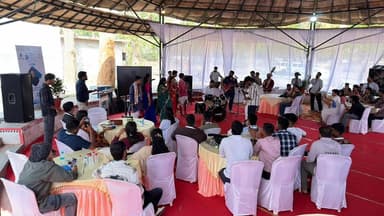 बस्तर की संस्कृति का अद्भुत अनुभव
सोशल मीडिया क्रिएटर्स ने बादल संस्था में बस्तर की समृद्ध लोक संस्कृति, कला और परंपराओं...