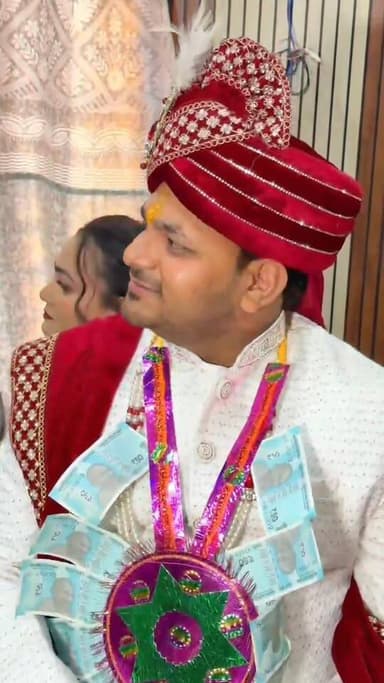 मेरे प्रिय मित्र दैनिक जागरण संभल प्रभारी सौरभ प्रजापति जी को शादी की बहुत-बहुत बधाई एवं शुभकामनाएं,,,
#Amroha #viralví...