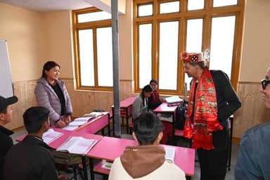 लाहौल: शिक्षा सचिव ने कुल्लू में स्कूलों का बड़ा निरीक्षण, क्या बदलेगी छात्रों की तकदीर?