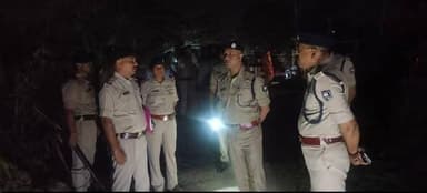 समस्तीपुर के एसपी अरविंद प्रताप सिंह मंगलवार की देर शाम कल्याणपुर थाना क्षेत्र अंतर्गत माधोपुर गांव में दिनदहाड़े दो लोग...