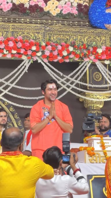 श्री बागेश्वर धाम सरकार 🕉️🚩
Follow @my_world_prayagraj
#prayagraj #dhirendrakrishnashastri #bageshwar #bageshwardhams...