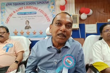 सिमडेगा सदर अस्पताल स्थित एएनएम ट्रेंनिंग स्कूल की प्रथम वर्ष की छात्राओं का लैंप लाइटिंग कैपिंग सेरेमनी का हुआ आयोजन