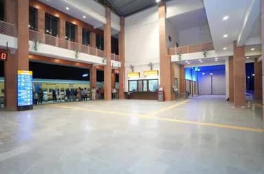 बेहतर, सुविधाजनक और मॉडर्न यात्रा अनुभव!
उत्तर प्रदेश का पुनर्विकसित हो रहा धामपुर रेलवे स्टेशन
-आधुनिक स्टेशन भवन और विशाल सर्कुलेटिंग एरिया
-सुगम आवागमन के लिए फुट ओवर ब्रिज