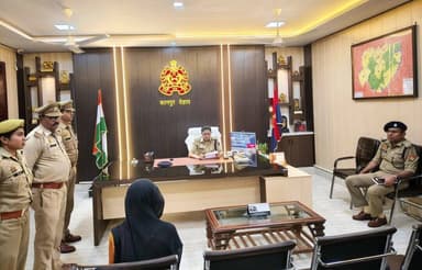 पुलिस अधीक्षक @shraddha_pn , अपर पुलिस अधीक्षक एवं क्षेत्राधिकारीगण द्वारा अपने-अपने कार्यालय में "जनसुनवाई" कर फरियादिय...