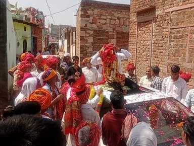 जितेन्द्र फौजदार का RAS में हुआ चयन , समराया गांव में ग्रामीणों ने निकाली रैली