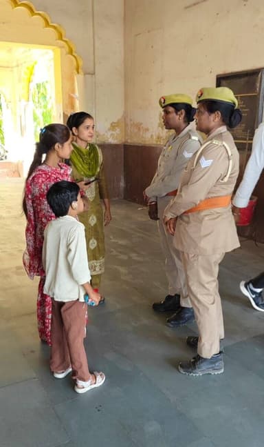 #एसपीˍरामपुर के निर्देशन में #महिला_सुरक्षा_दल जनपद स्तरीय द्वारा #MissionShakti5 के द्वितीय चरण के तहत थाना क्षेत्रान्...