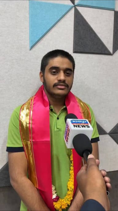 एलन उदयपुर का दमदार प्रदर्शन
JEE Mains में AIR 1542 हासिल करने वाले हविश पाटीदार ने साझा किया अपना अनुभव। उन्होंने बताया...